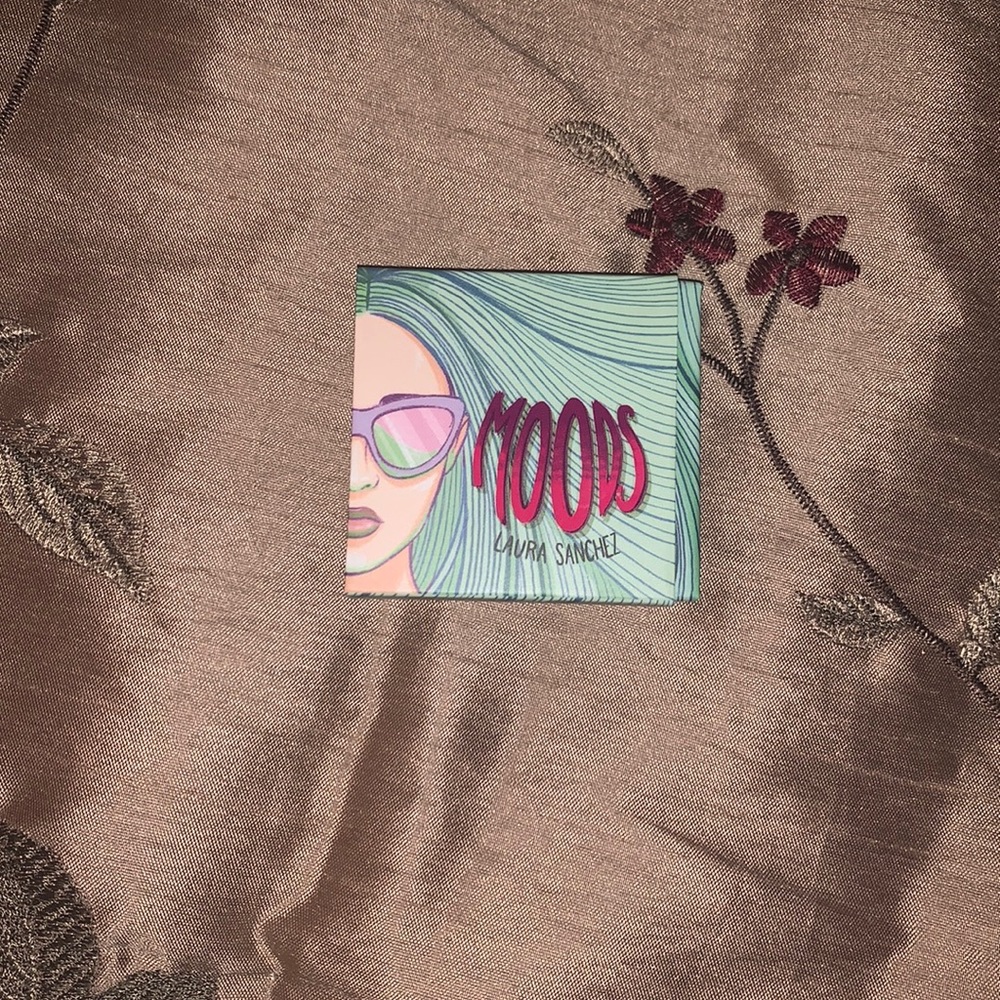 NWOT ‘Moods’ by Laura Sanchez Eyeshadow